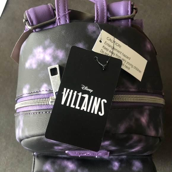 SOLD Disney Villains Loungefly Mini Backpack NWT - Picture 9 of 9